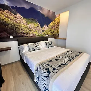 Ononui Airport, Ocean-view, Private Bathroom And Balcony, Free Wifi And Parking, On-site Car Gasthof